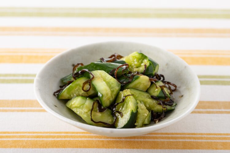 塩と昆布だけ シンプルきゅうりの一本漬け作り方、レシピ