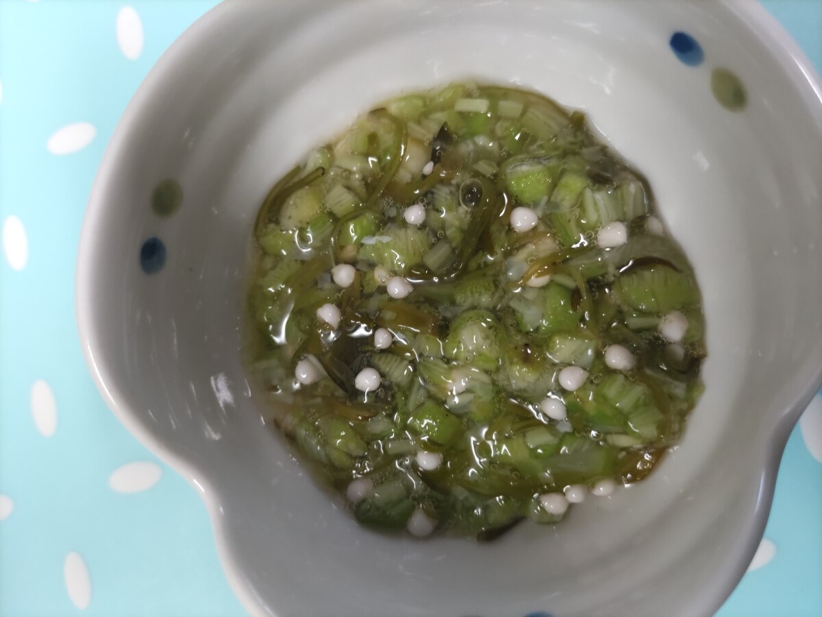 手軽に作れる！ オクラとかにかまぼこのポン酢サラダ