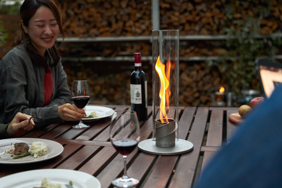 週末の悪天候。 どこにも出かけないそんな休日。 庭飲みするしかないでしょ。庭飲み七輪 1人飲み 晩酌 ソロキャンプ キャンプ飯 キャンプグッズ飯テロ