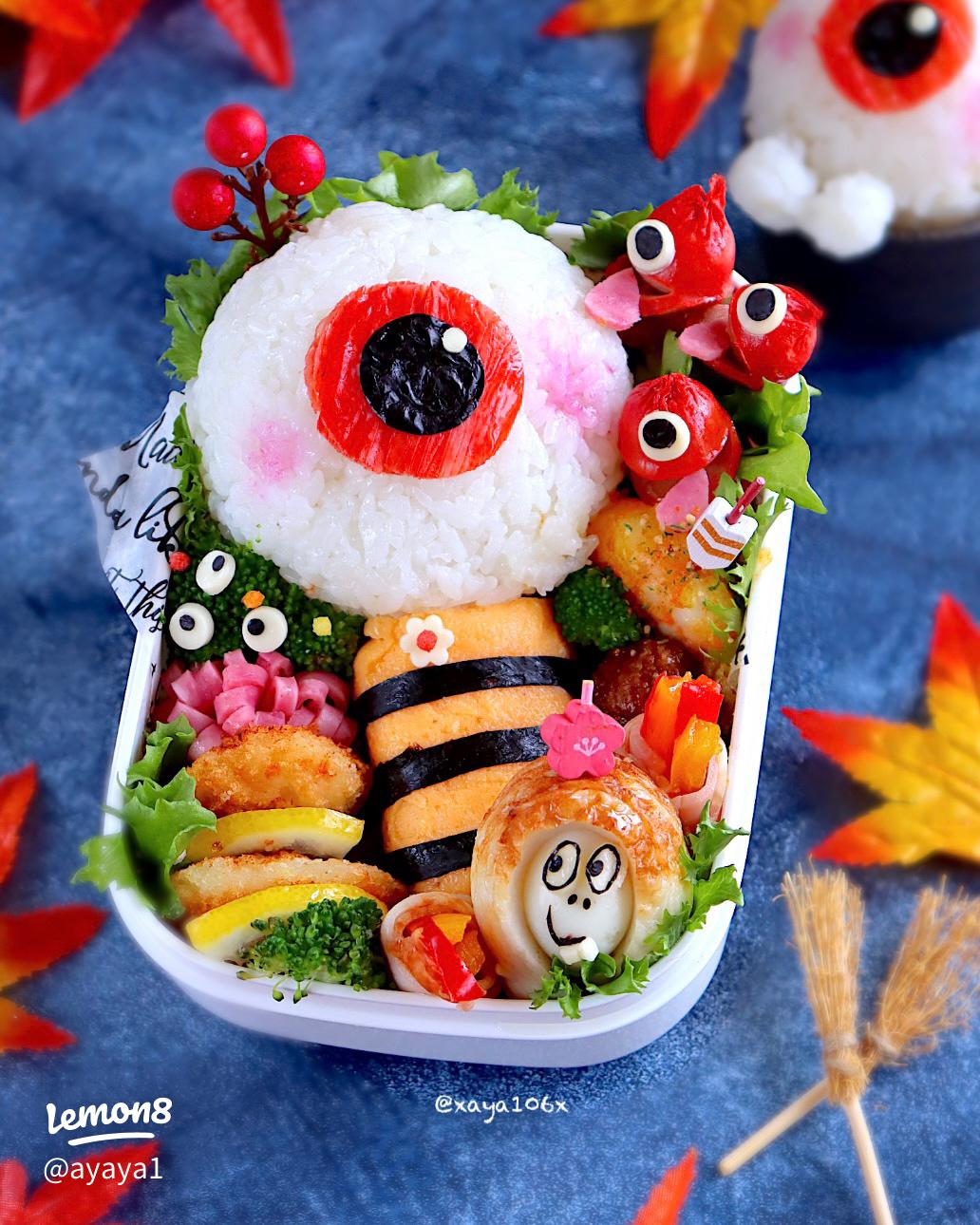 ミニ目玉焼きの軍艦おにぎり