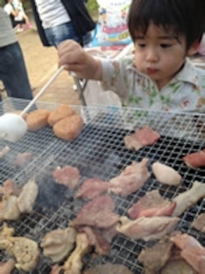 映えを狙え！バーベキューで大人も子供も盛り上がる料理20選！変わり種やデザートも紹介 – Onnela オンネラ 暮らしに『楽』を、家族にワクワクを