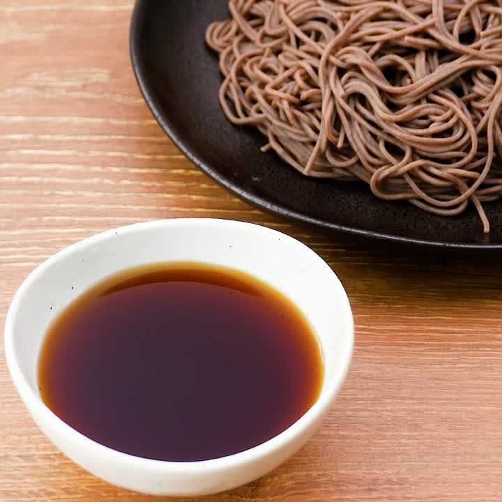 手造りひろた食品 手造りひろたのそばつゆ 300ml瓶×15本入× 2ケース≪美味しい≫蕎麦つゆ そばつゆ 北海道 幌加内 そばつゆ 瓶 12本入1ケース 1箱4倍濃縮希釈用幌加内 蕎麦そば めんつゆの通販価格比較のビカム