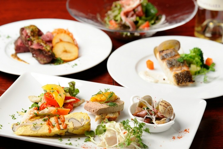 神戸市・三宮駅周辺のフレンチ「samo サモ 」さんのクチコミレポート。記念日や誕生日のデートディナー・ランチに個室がおすすめ！スイーツのテイクアウトも人気飲食店支援会社のひいきグルメブログうちのお客様みんな美味しいから