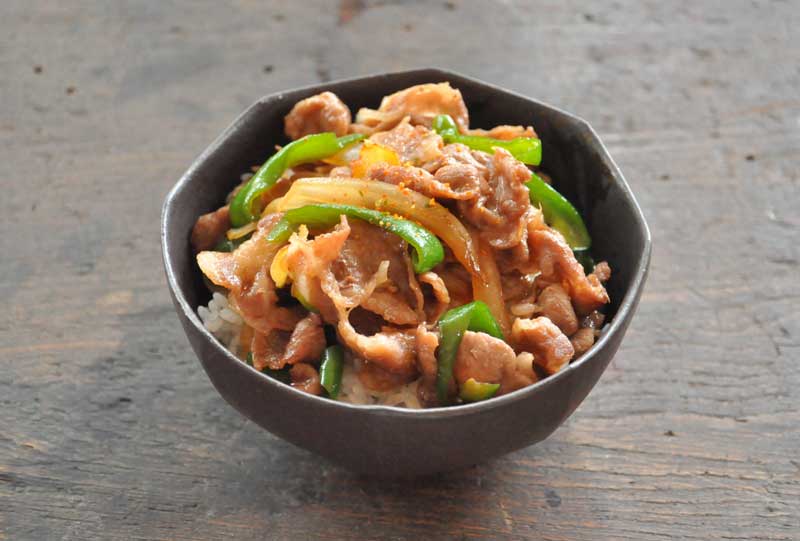 脱野菜炒め！ささっと簡単☆焼肉のタレ豚丼