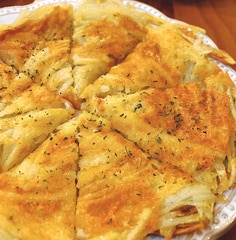 玉ねぎ入りチーズポテトガレット