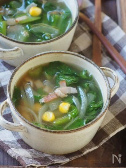 「小松菜添え親子丼」の献立