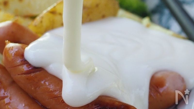 スライスチーズを使ったトロトロチーズハンバーグソース : 一人暮らしの美味いもんや