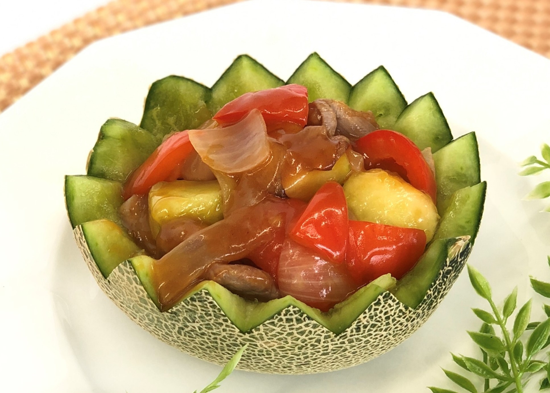 メロンのマチェドニアのせハーブゼリ