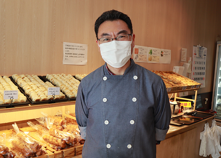 劉記中華面食 ＠新小岩中国パン屋 花巻が旨い。さすが専門店