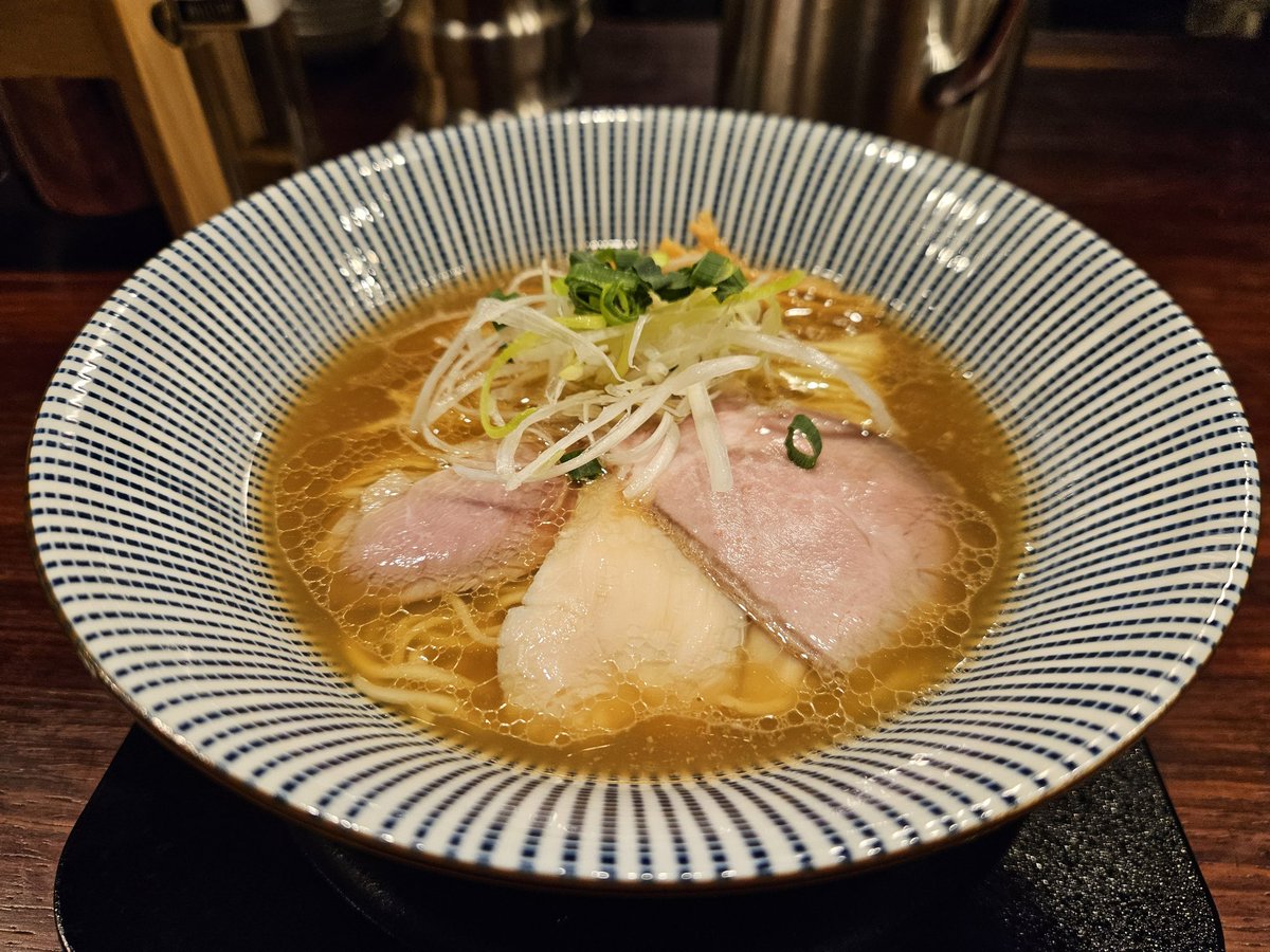 LOCO OSAKA 青空食堂車出動！ET−KINGさんの20周年記念イベントに青空食堂車を出店しています。実はラーメンまこと屋も創業20周年を迎えました。そんな縁で始まった今回のコラボ👍 センコウさん監修のスパイシー咖喱ラーメンが大好評‼️ 9 21.22港町リバープレイスに