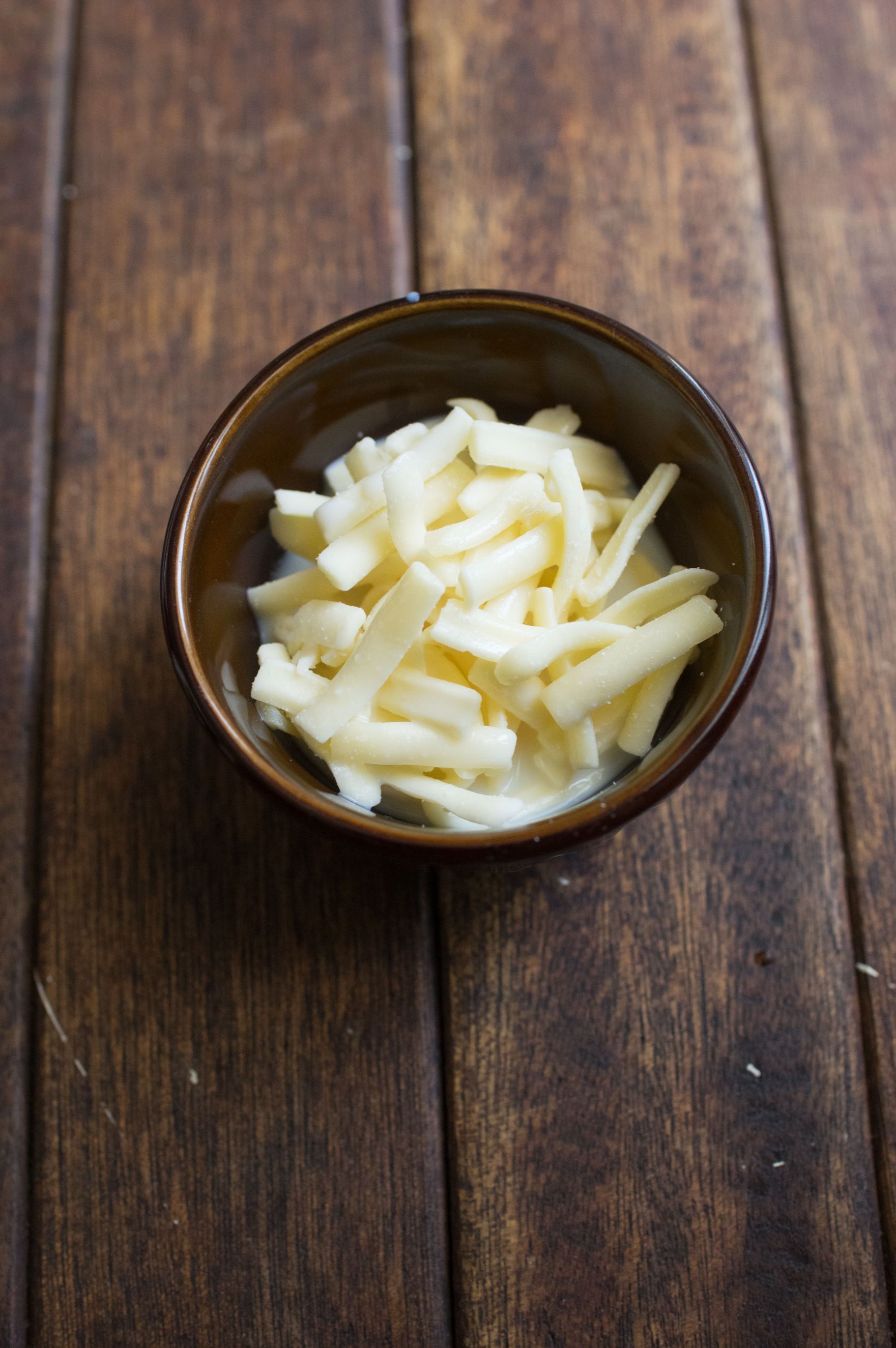 商品詳細楽しもう！とろけるチーズメニュー モッツァレラとろけるチーズ 130gRokko Butter Co.,Ltd