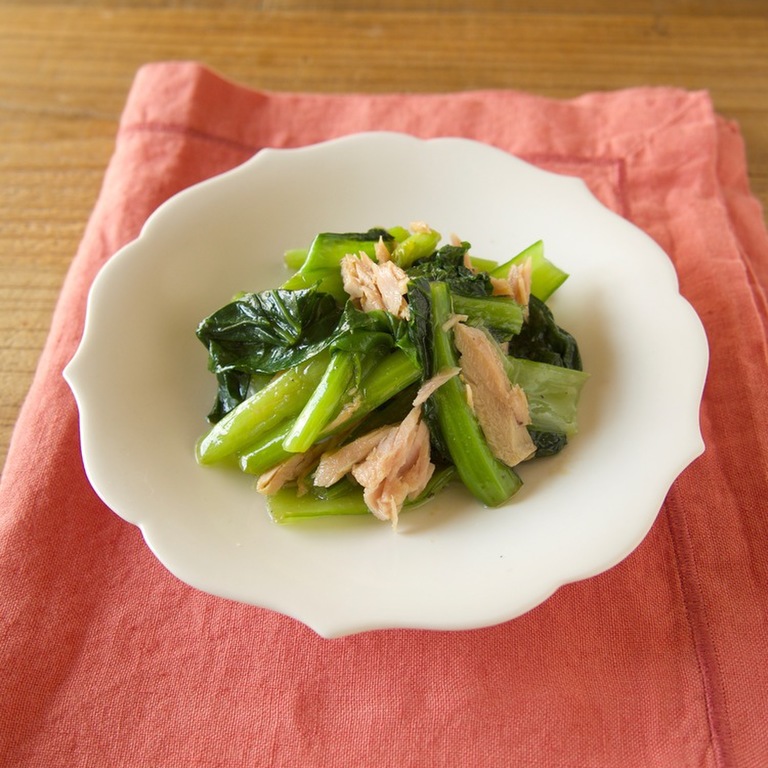 麺つゆでパパッと出来る副菜！小松菜のツナ和え