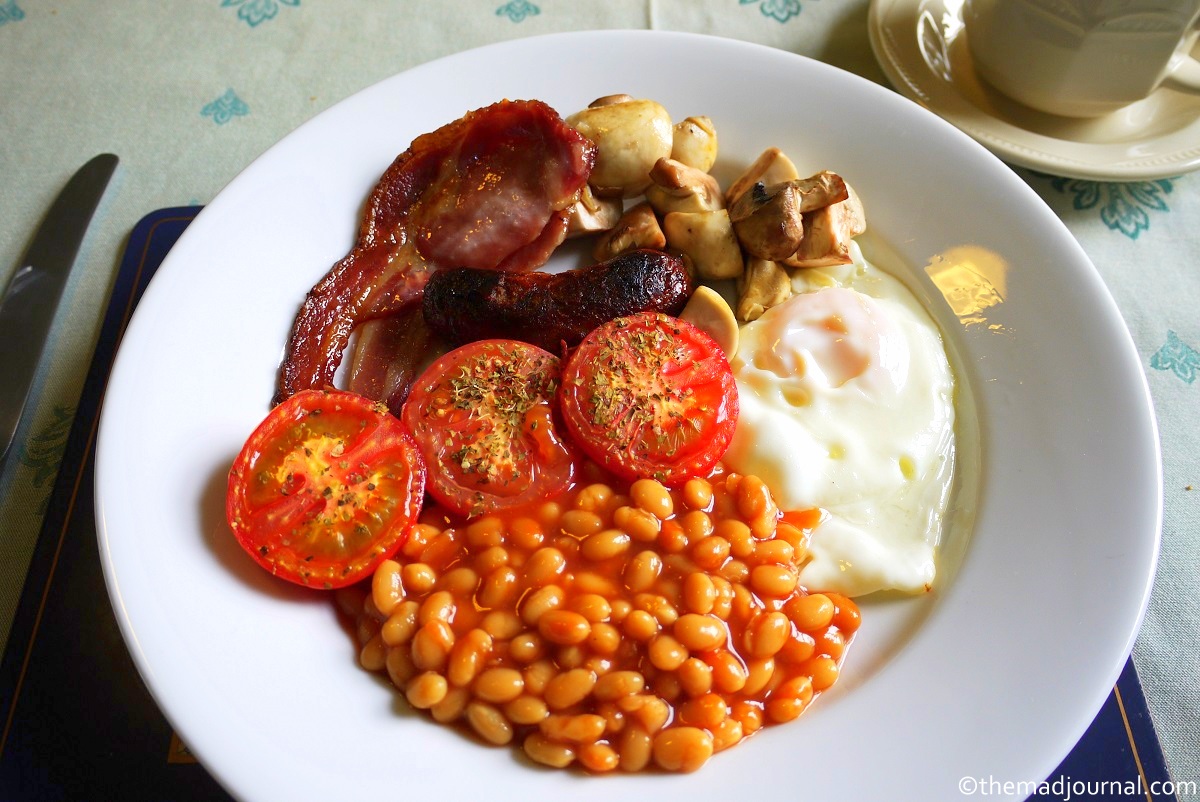 イギリスの朝ごはんMerry Unbirthday メリーアンバースデ