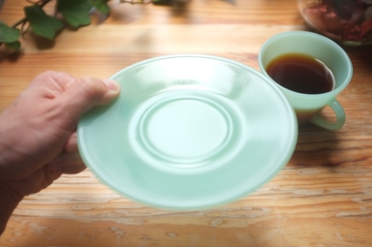 何気ない”がいちばんいい」 特別じゃないけど、なぜかまた食べたくなる味。 やさしい厚焼きたまごと、サクッと焼いたトースト。 そんな