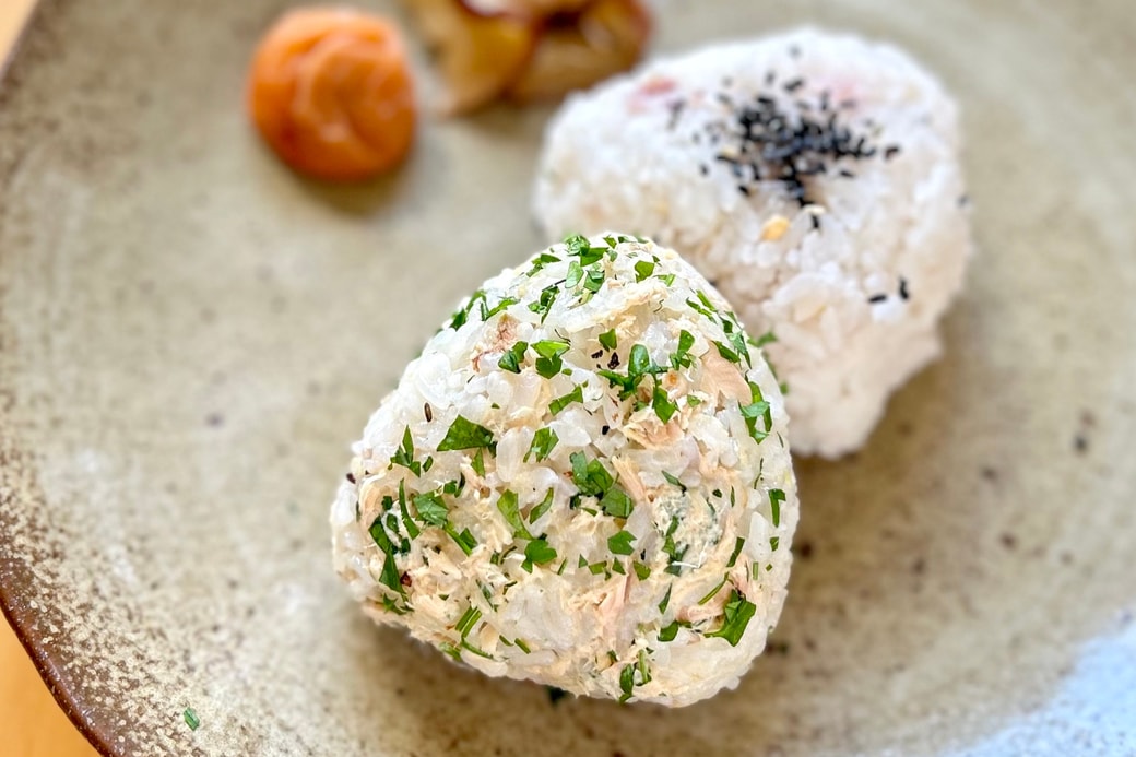 登山レシピ特集 3種のコンビニおにぎりを使ったお手軽アレンジメニュー 季節・暮らしの話題 2022年08月26日- 日本気象協会 tenki.jp