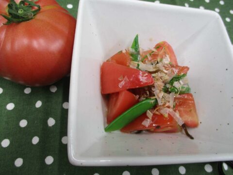 スナップエンドウとミニトマトのジュレのせミモザサラダ - おいしい＊じかん