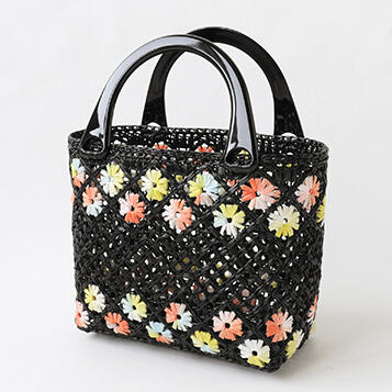 作り方 ラメルヘンテープで作るキラキラ編み物バッグ 実際に作ってみた！しろねこの手も借りたい