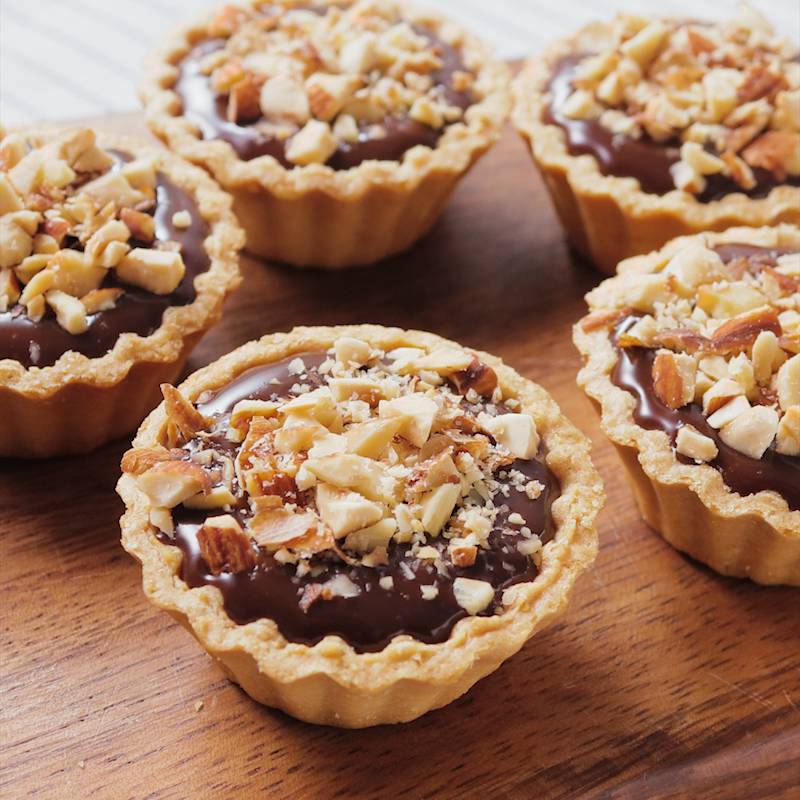 市販のタルトカップで作る！ マーブル生チョコタルト