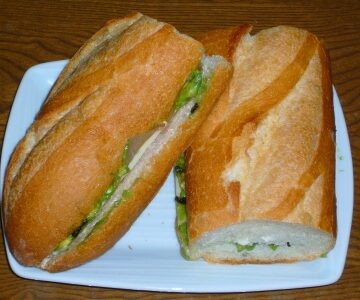 アボカドとしらすのブルスケッタOlive Oil Life オリーブオイルライフ