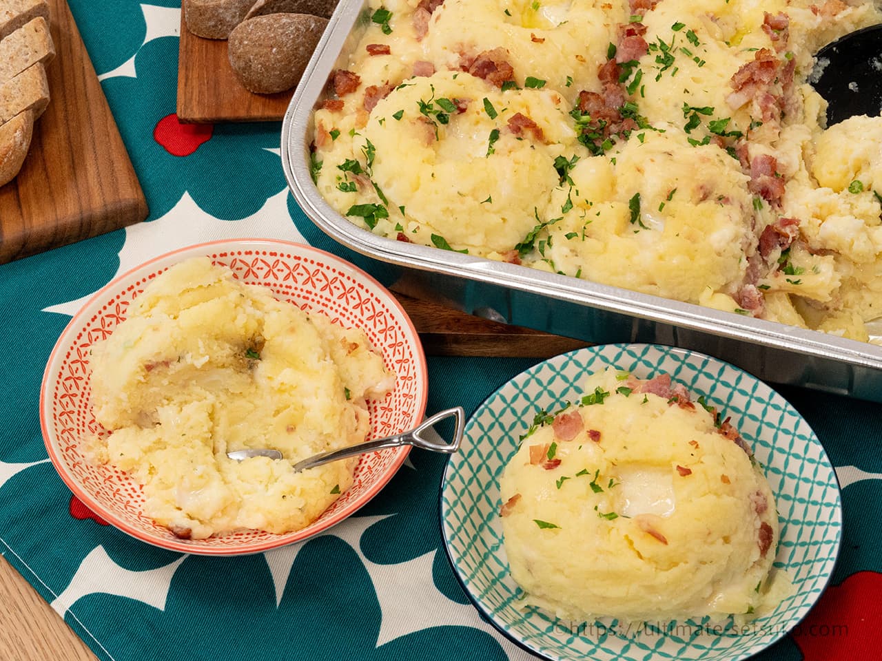 アイダホアン マッシュポテト水、塩、バター、牛乳を入れて混ぜるだけの簡単調理！ 色々なお料理の付け合わせにお勧めです！1袋ずつ小分け販売しております♪ 調理方法:鍋に水630ml、食塩小さじ1杯、バター大さじ4杯を入れて火にかけます。沸騰したら火から下ろして