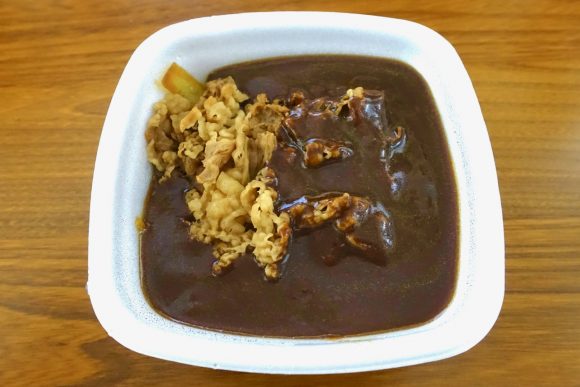 吉野家で「牛黒カレー・大盛り」を注文してみた 進撃のグルメ- エキスパート - Yahoo!ニュース