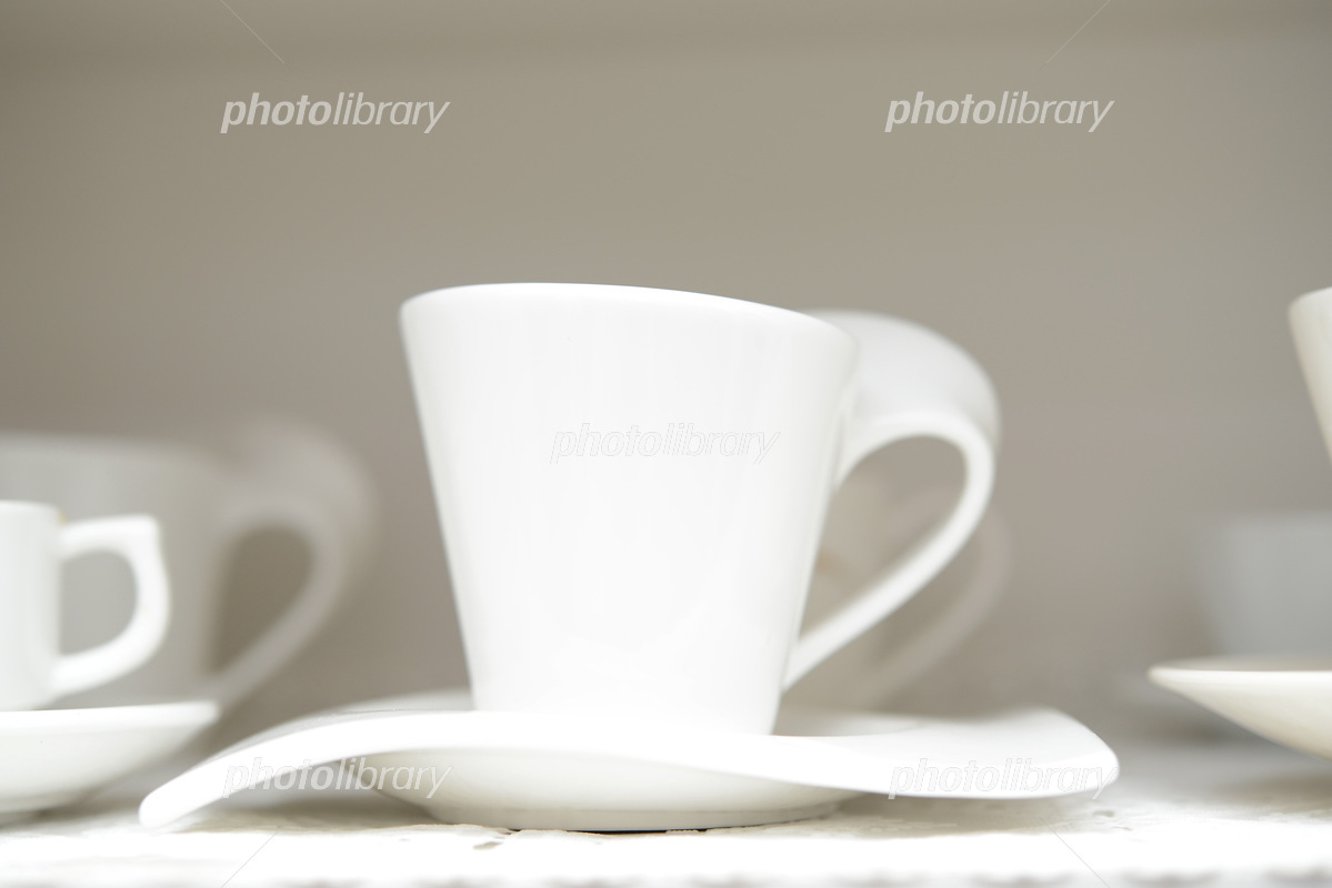 マグカップ ねこ 通販 日本製 コップ カップ コーヒーカップ マグ 食器 スープカップ 美濃焼 食洗機対応 電子レンジ対応 ネコ 猫 コーヒー 紅茶ティータイム ドリンク 飲み物 大人可愛い おしゃれ オシャレ かわいい 可愛い キッチン雑貨 テーブルウェア マグカップ PINK