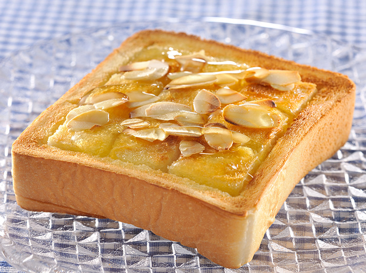 カマンベールとろける ハニーナッツトースト