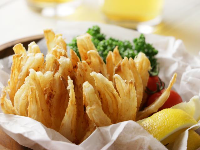 圧倒的な衣のサックサク感♪新玉ねぎで「オニオンフライ」に挑戦！食感の秘密は3つの材料にアリ『あたらしい日日』こんな時代のニューノーマルな暮らし方。食と農、生活情報をお届けします