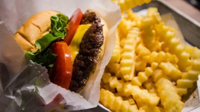 ニューヨークチーズバーガーセット BURGERS NEW YORK の口コミ一覧おいしい！が増えるグルメアプリ「SARAH」