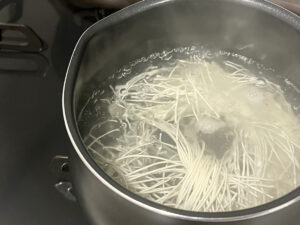 茹でて余ったそうめんは“即冷凍”が正解☆自然解凍はNG！おいしいツルツル食感をキープする解凍方法とは？ やってみた- ライブドアニュース