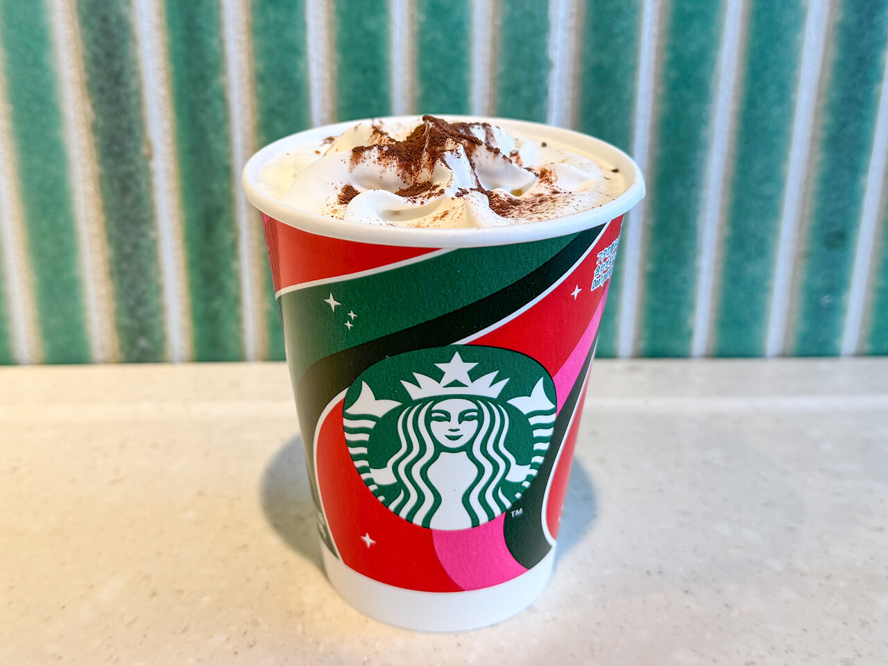 アイス ココア with ホイップクリーム + チョコレートソース + ココアパウダースターバックス コーヒー ジャパン