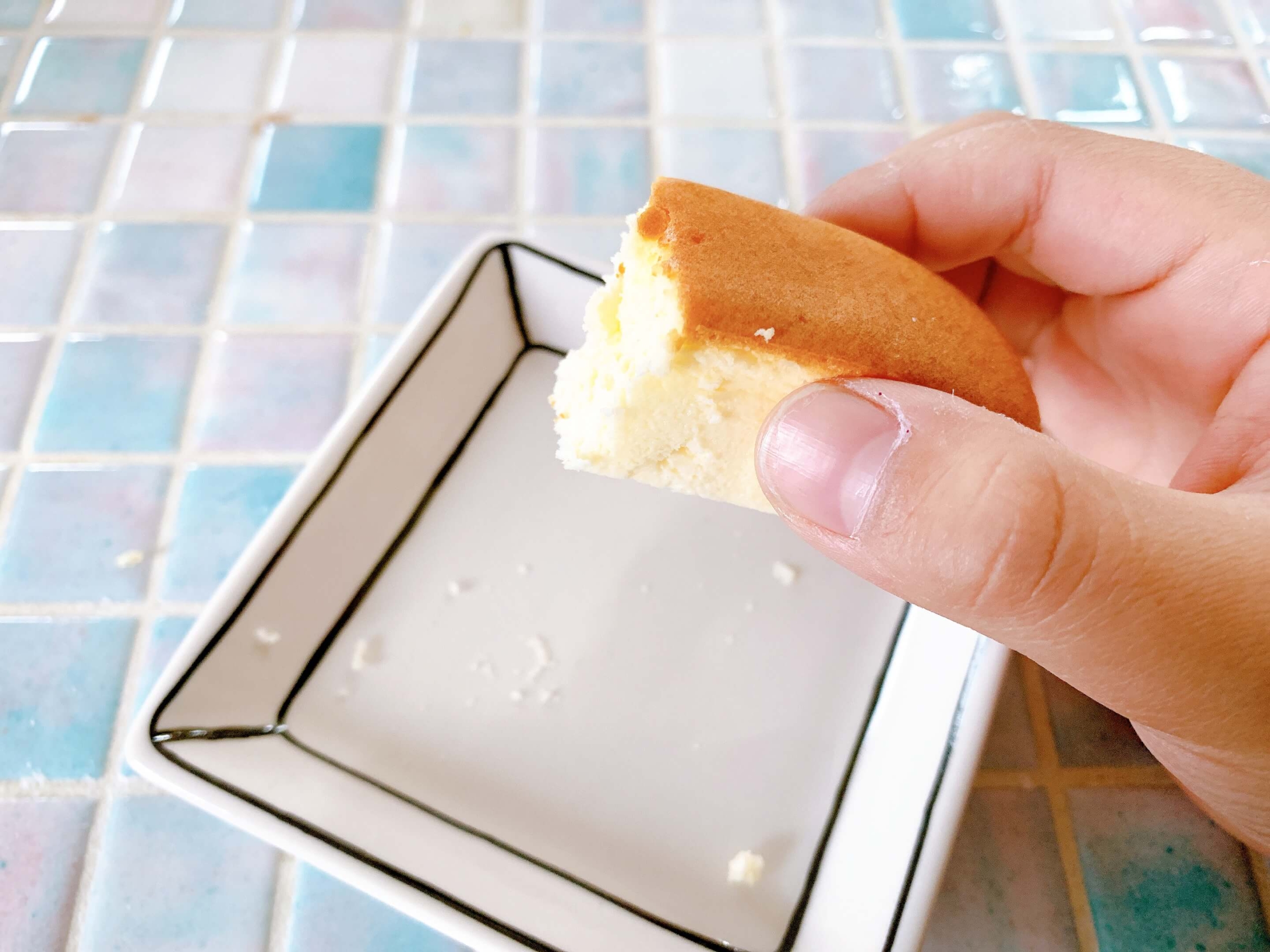 テツandトモ 京都で発見。絶品！抹茶チーズ・西賀茂チーズ。定番八ツ橋も！ - YouTube