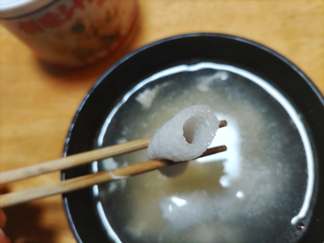 スッポンタケの幼菌が群生 : 大小迫 つむぎの家