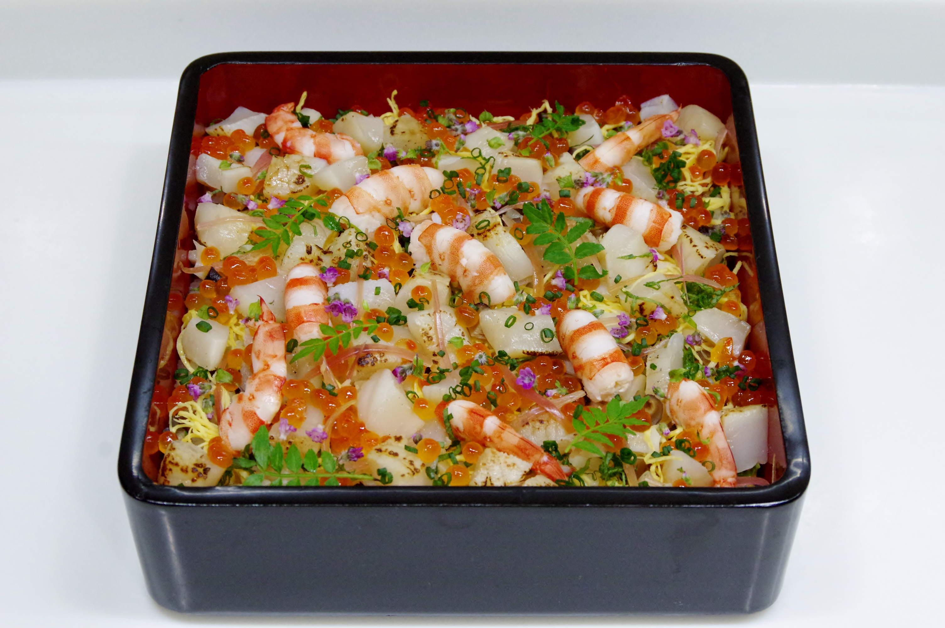 具材たっぷり 海鮮バラちらし ちらし寿司本格職人握り寿司居酒屋 や台ずし