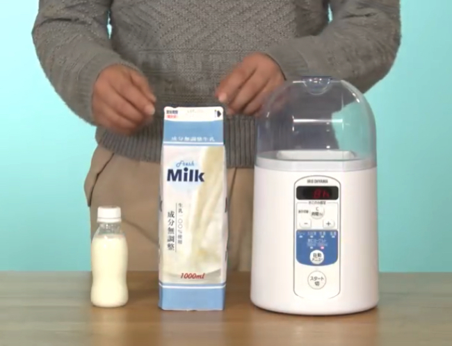 ヨーグルト、牛乳、砂糖で飲むヨーグルト♪