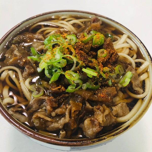 麺に絡む甘辛タレ♪簡単『汁なし牛すきうどん』のレシピ・作り方 - ちょこっと学べるレシピサイト『なるほど食堂』