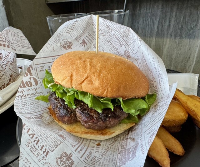 初日は400人の行列も！NY発グルメバーガーが日本初上陸 - dressing ドレッシング