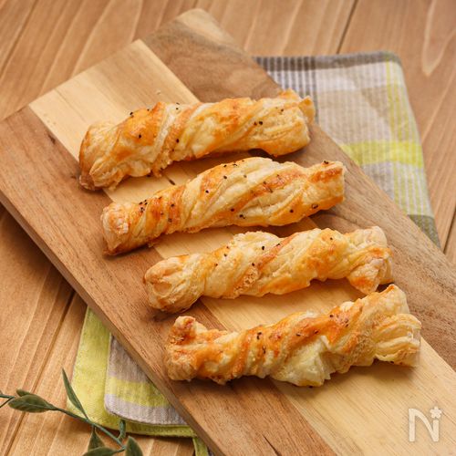 冷凍パイシートで作るひと口ベーコンチーズパイ