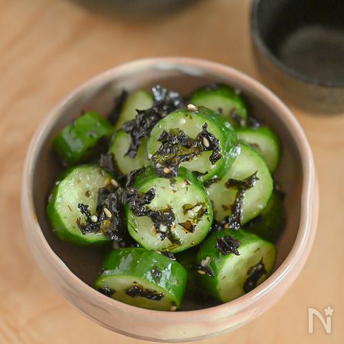 大量消費 激旨！韓国海苔とレタスのチョレギサラダ