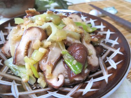 カラーピーマンとしいたけのナムル