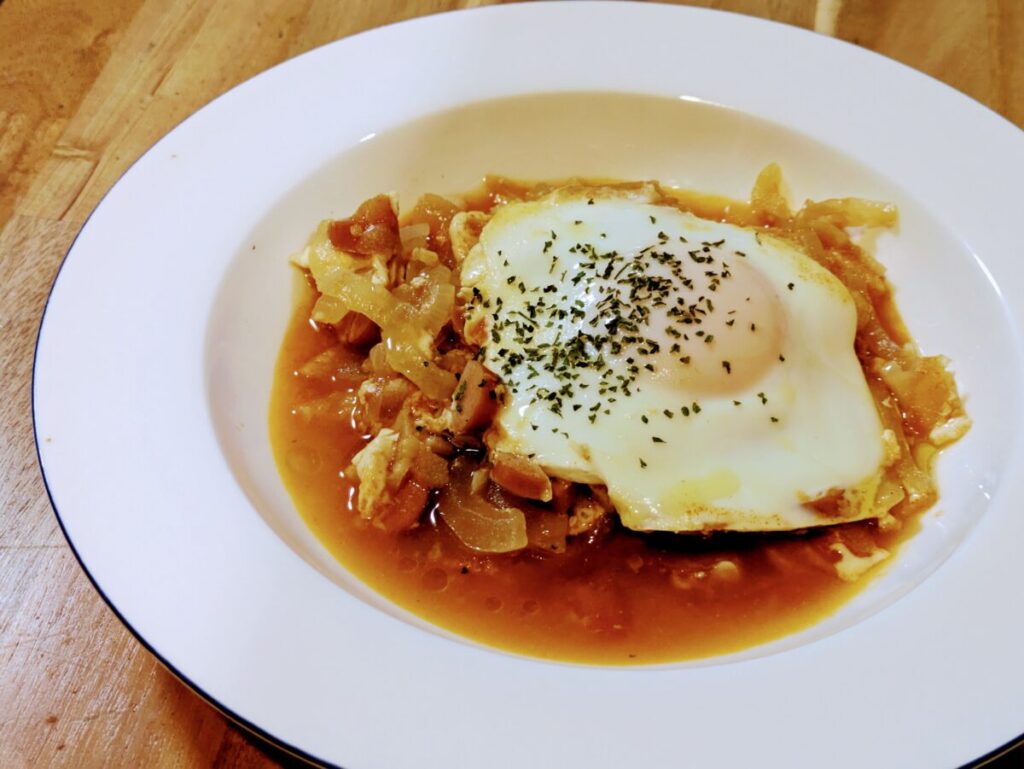 リュウジ『風邪引くのが楽しみな“滋養スープ”』 にんにくガツン！ベーコンの旨みが染み入る至高の一杯 夏バテ対策『あたらしい日日』こんな時代のニューノーマルな暮らし方。食と農、生活情報をお届けします