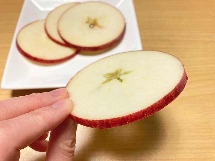 今まで何してたんだ 。ネットで知った「りんごの切り方」が良いことずくめだった