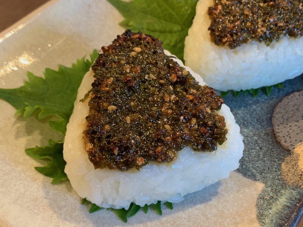 大葉香るごまみそ焼きおにぎり カリッと味噌だれ香ばしい