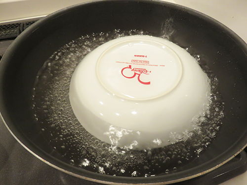 フライパンで蒸す餃子の皮で簡単『爆汁小籠包』作り方 包み方肉汁簡単レシピ飯テロ