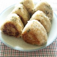 基本からアレンジまで！思わずつくりたくなる「焼きおにぎり めんつゆ」のレシピ集クックパッド