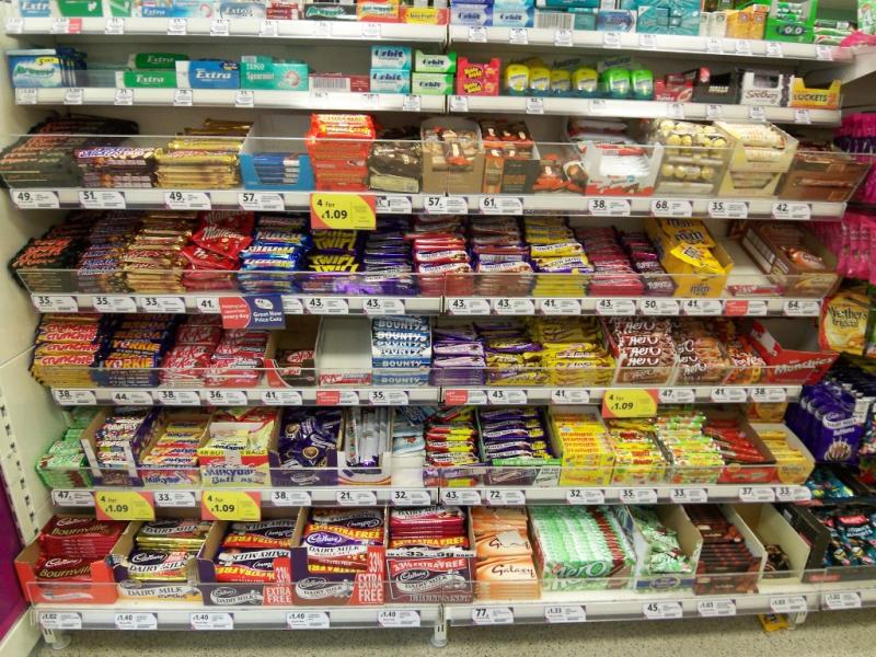 上福岡のケーキ屋・お菓子の家favoriは可愛らしいケーキを販売します