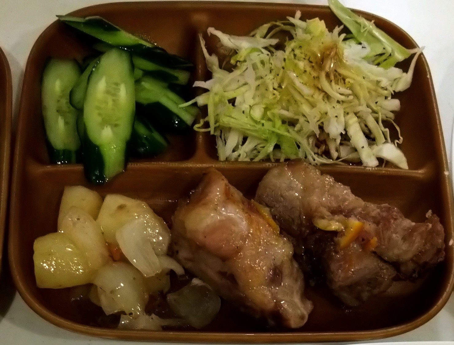 フライパン１つで作る！スペアリブとキャベツのにんにくしょうゆ煮kameyo 料理家 かめ代