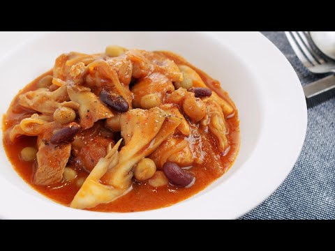 鶏肉の味噌トマトジュース煮込み