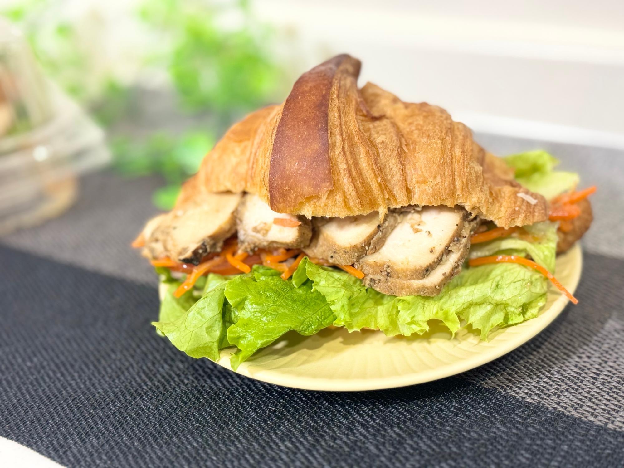 クロワッサン のホットサンド