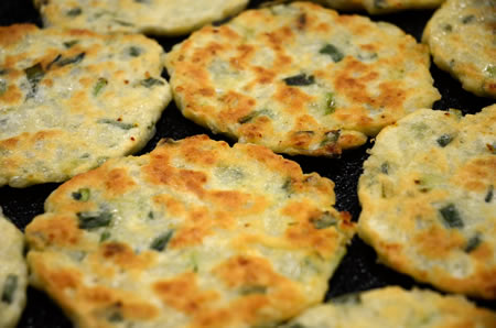 米粉のにらせんべい☆ レシピ・作り方 by おにゃぱ - 楽天レシピ